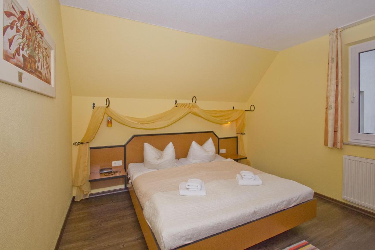 Strandnahe 2-Raum-Ferienwohnung Mit Balkon - Strandhaus Moenchgut Fewo 10 Lobbe Kültér fotó