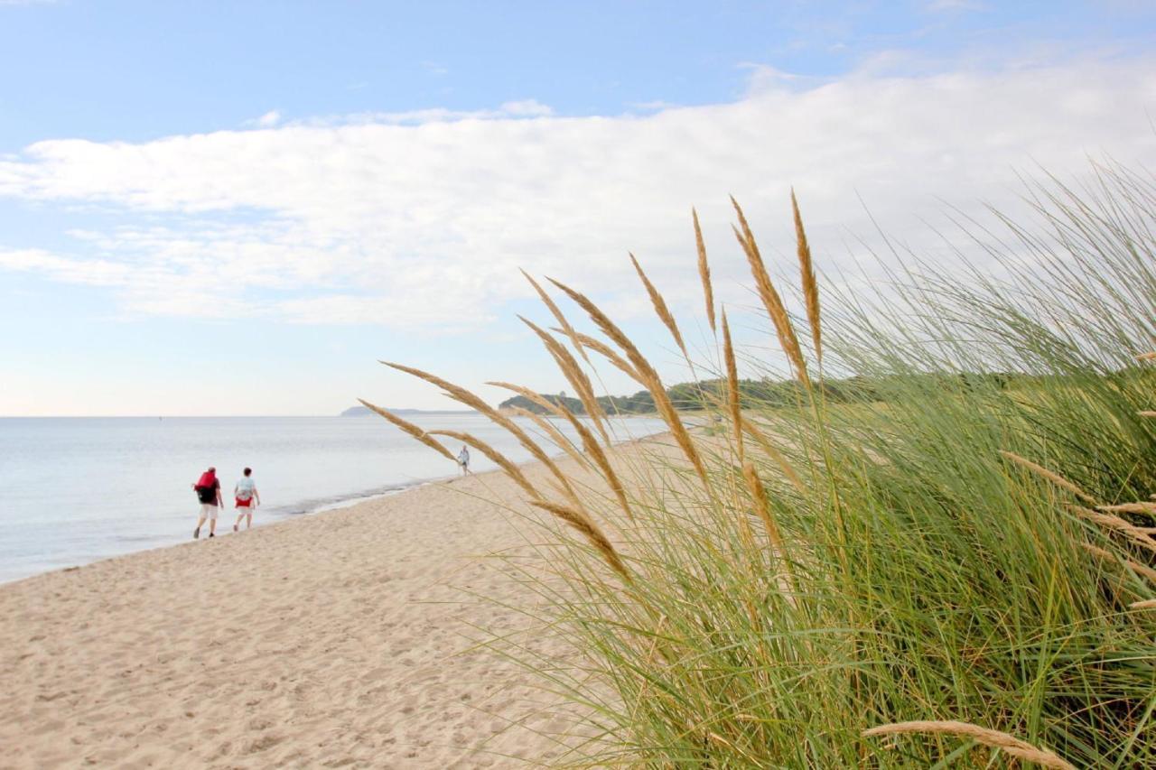 Strandnahe 2-Raum-Ferienwohnung Mit Balkon - Strandhaus Moenchgut Fewo 10 Lobbe Kültér fotó
