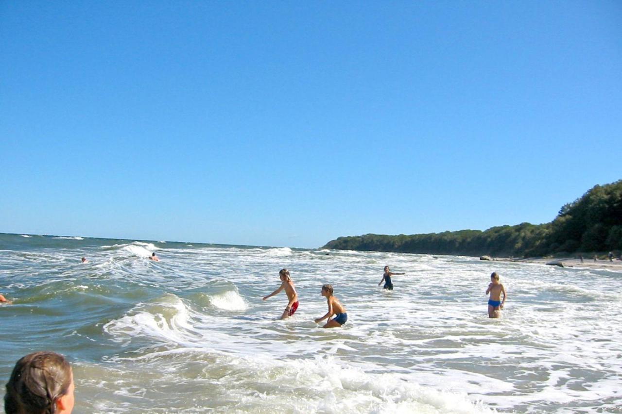 Strandnahe 2-Raum-Ferienwohnung Mit Balkon - Strandhaus Moenchgut Fewo 10 Lobbe Kültér fotó